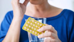 Terapia-Reposicao-Hormonal-THR-Na-Menopausa-Dra-Glamis-Amazonas-Ginecologista-Campinas-SP
